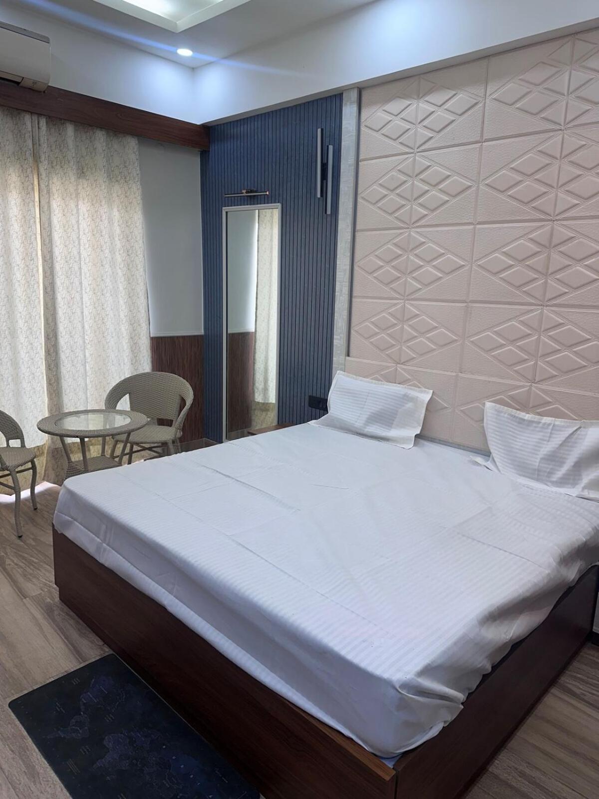 Hotel Velvet Greater Noida Exterior foto
