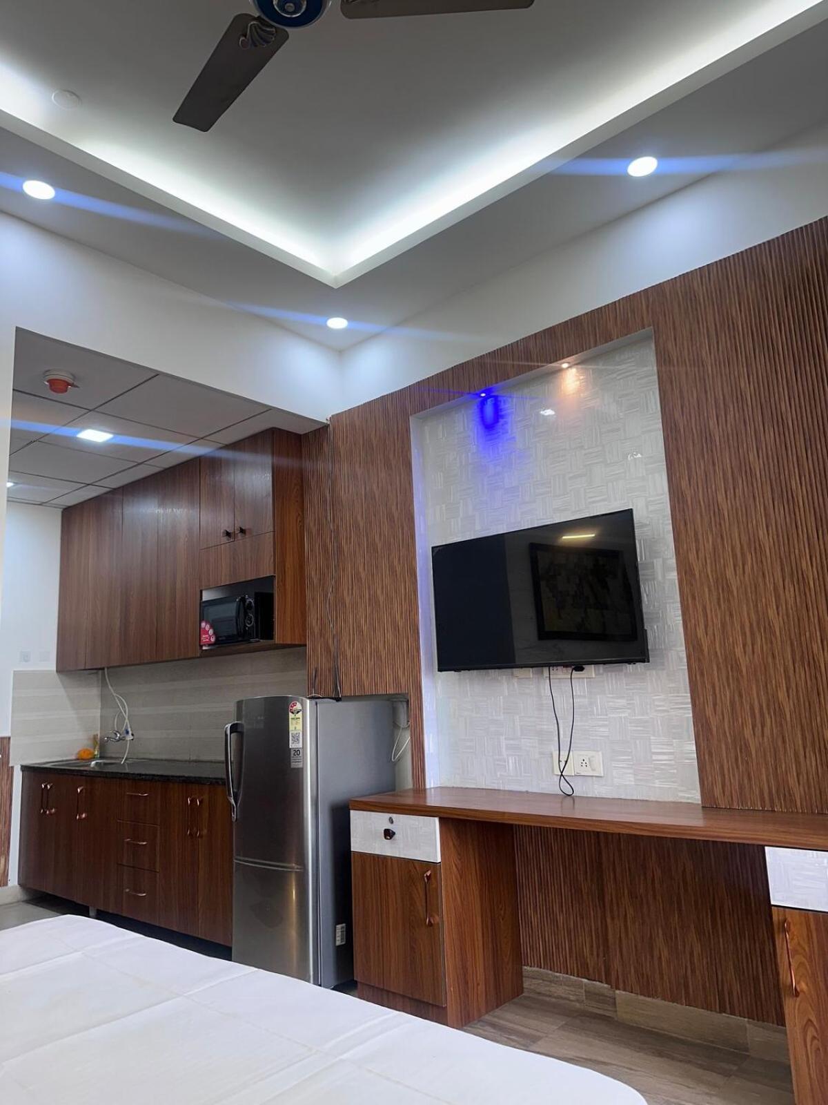 Hotel Velvet Greater Noida Exterior foto